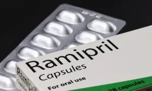 Opakowanie i blister leku Ramipril, kapsułki do stosowania doustnego. Ramipril na co? Na nadciśnienie i niewydolność serca.
