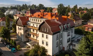 Kudowa-Zdrój: Sanatoria dla seniorów kompleksowy przewodnik (NFZ)