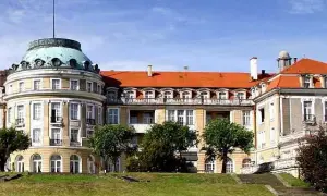 Dom Zdrojowy Szczawno-Zdrój: Leczenie, NFZ, ceny. Co musisz wiedzieć?