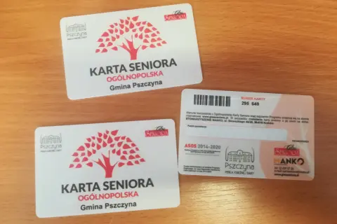 Karta Seniora: Darmowa czy płatna? Zależy od gminy!