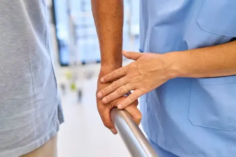 Prywatna rehabilitacja bez skierowania? Poznaj zasady i wyjątki