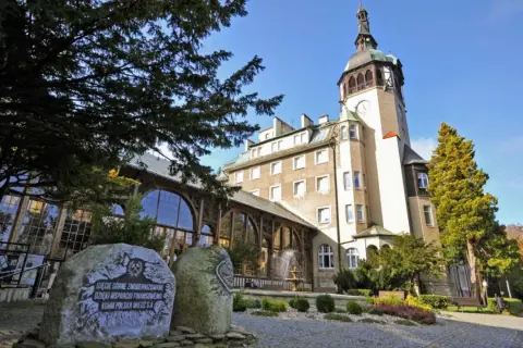 Świeradów-Zdrój sanatorium z basenem: Ranking i porady dla seniorów
