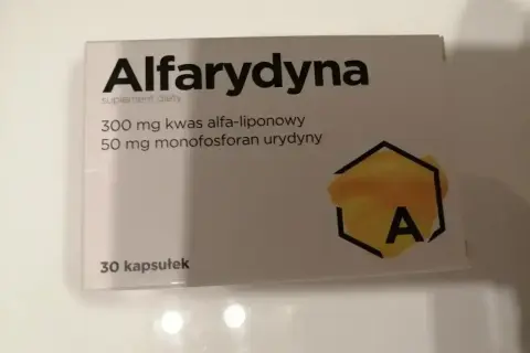 Alfarydyna, suplement diety z kwasem alfa-liponowym i urydyną, pomaga w regeneracji.