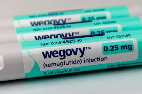 Wegovy wstrzykiwacze. Zwróć uwagę na dawkowanie 0.25 mg, które może być początkiem terapii, a potencjalne wegowi skutki uboczne mogą się pojawić.