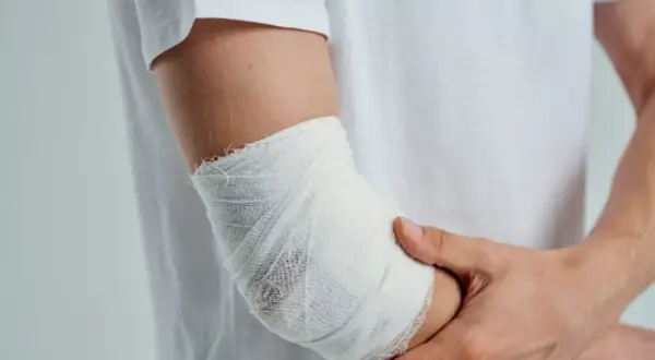 Kiedy zacząć rehabilitację po złamaniu kości ramiennej? Pełny poradnik