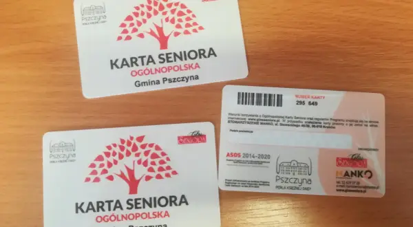 Karta Seniora: Darmowa czy płatna? Zależy od gminy!