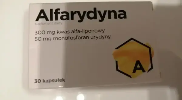 Alfarydyna, suplement diety z kwasem alfa-liponowym i urydyną, pomaga w regeneracji.