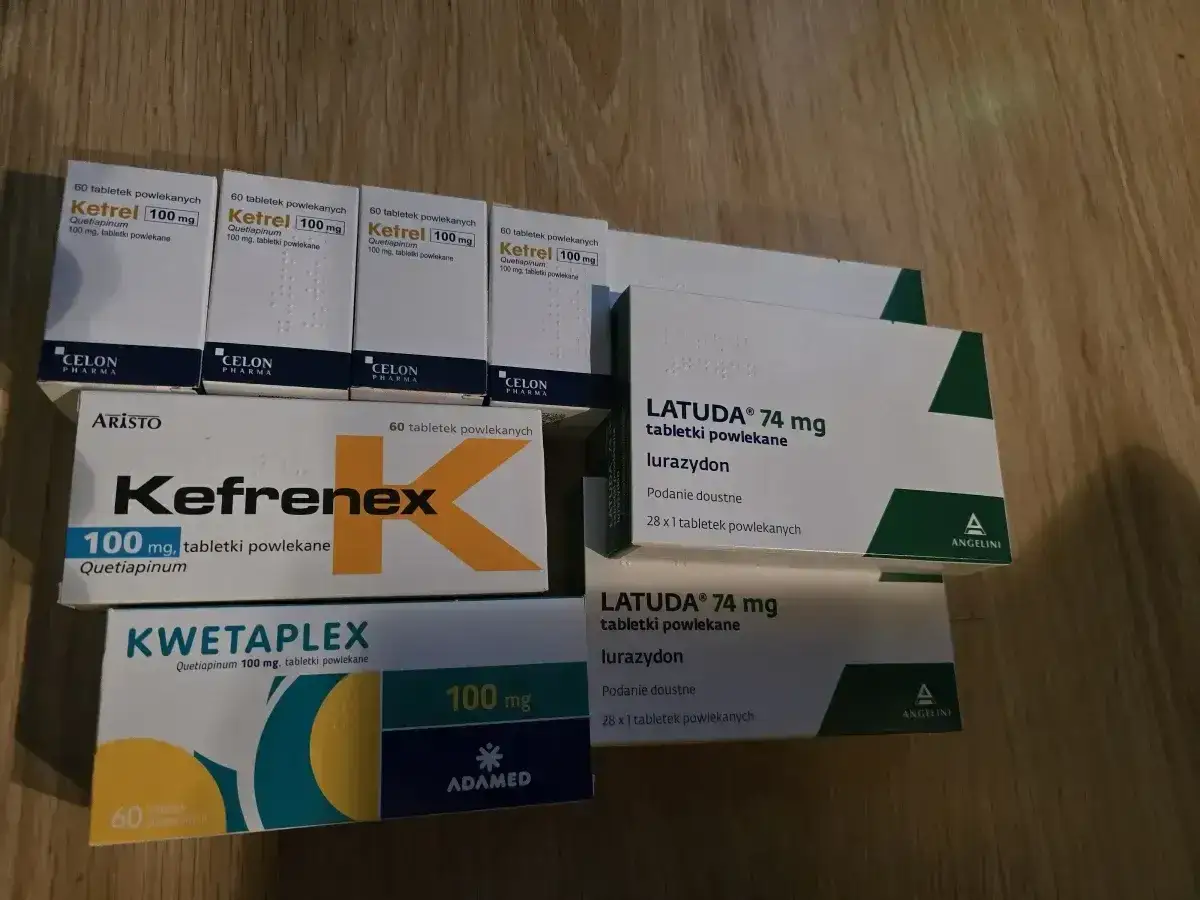 Kilka opakowań leków: Ketrel, Kefrenex, Kwetaplex (na co?), Latuda.