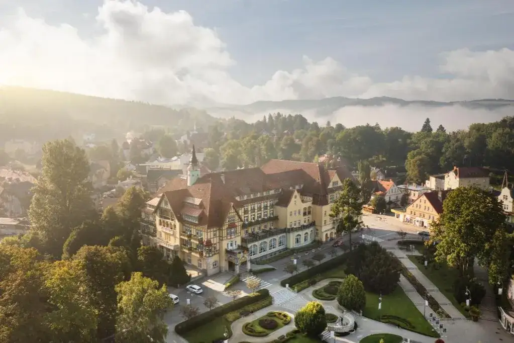 Sanatorium Polonia Kudowa-Zdrój widok z parku