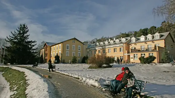 Sanatoria w Polsce: Czas oczekiwania, koszty i jak przyspieszyć wyjazd